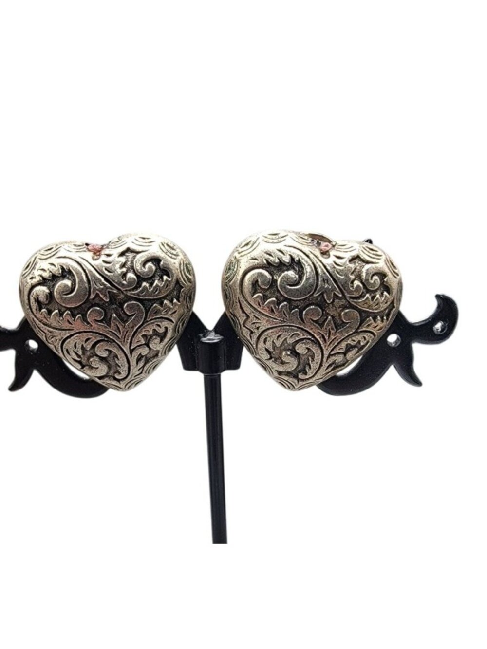Vintage Etched Puffy Heart Leverback Earrings Pierced Ears Vintage Silver Tone - Picture 2 of 14